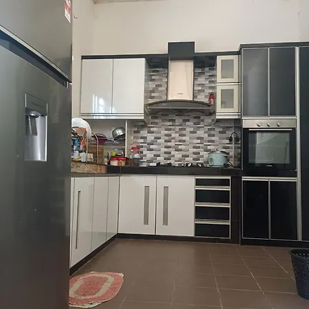 Av Homestay Kuantan Exterior photo