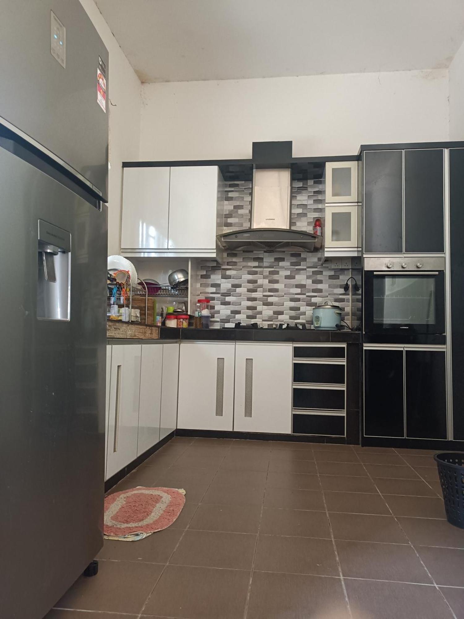 Av Apartment *